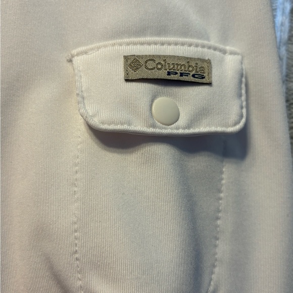 Columbia PFG hoodie. White, Size M. Drawstring cinch on waist. - Picture 3 of 9